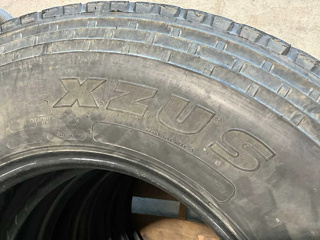Michelin vrachtwagenbanden 315/80r22.5 (8x) - afbeelding 5 van  9