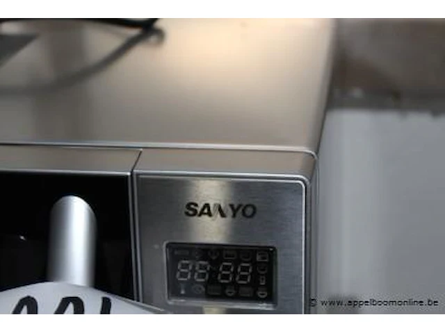 Microgolf sanyo - afbeelding 2 van  2