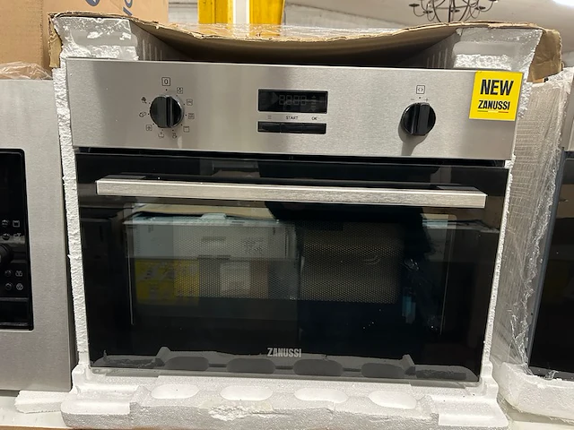 Microgolf zanussi - afbeelding 1 van  7