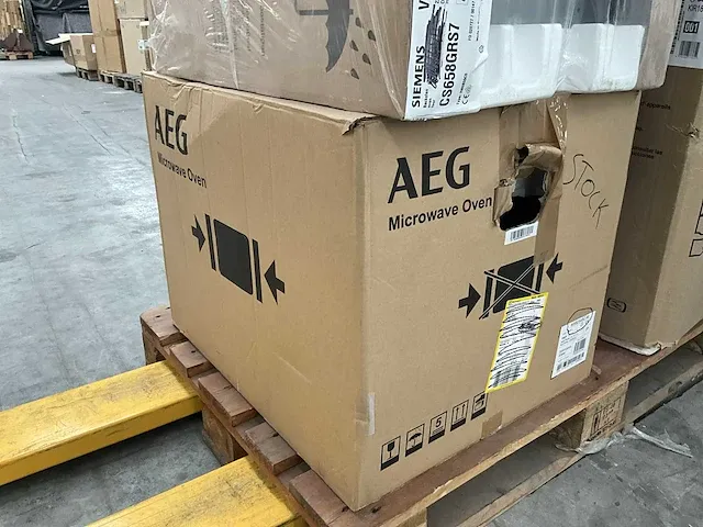 Microgolfoven aeg msb2548cm - afbeelding 2 van  3