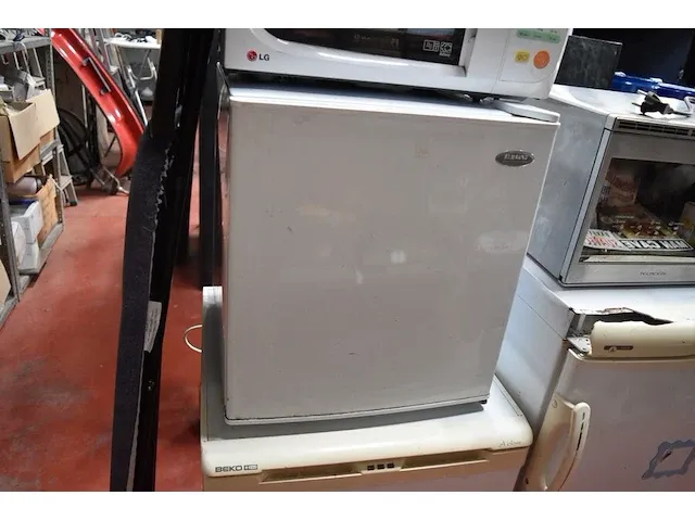 Microgolfoven lg, kleine koelkast samsung - afbeelding 6 van  8