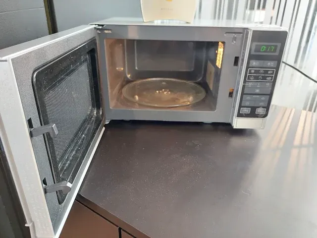 Microgolfoven sharp - afbeelding 2 van  3