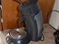 Microgolfoven whirlpool md101, waterkoker philips, senseo philips, servies, glazen, betek, potten en pannen, radio sony, 12 flessen diverse drank - afbeelding 7 van  21