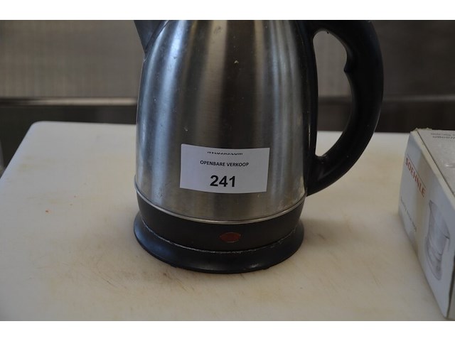 Microgolfoven whirlpool, waterkoker, keukenweegschaal - afbeelding 1 van  5