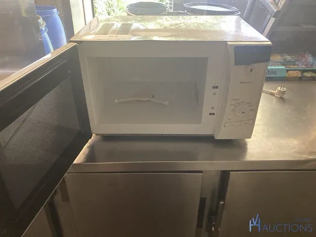 Microgolfoven whirlpool - afbeelding 2 van  4