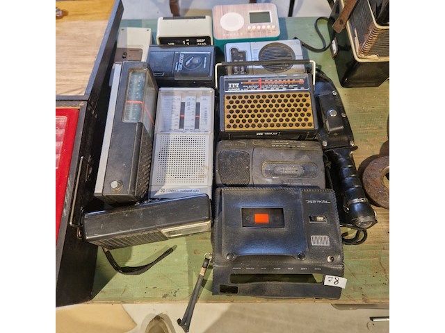 Microscoop en lot radio s - afbeelding 2 van  2