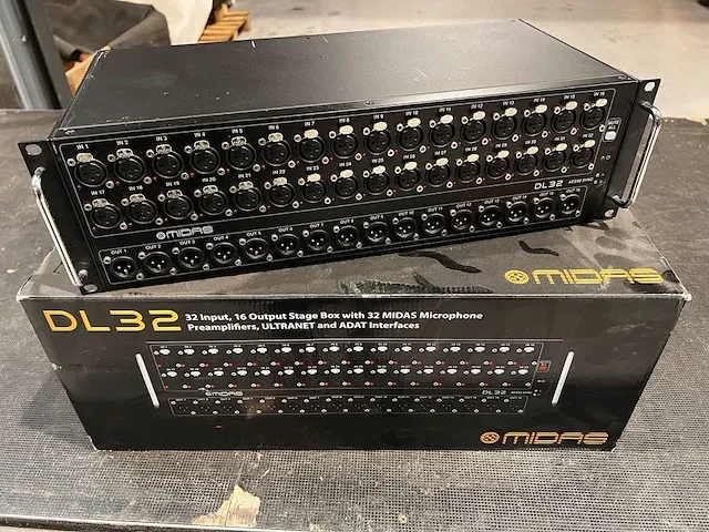 Midas dl32 digitale stage box - afbeelding 1 van  2