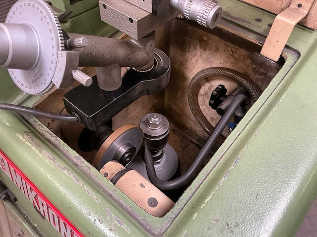 Mikron a60 cnc tandwielslijpmachine - afbeelding 5 van  9