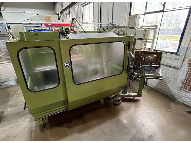 Mikron wf71d verticaal bewerkingscentrum - afbeelding 4 van  9