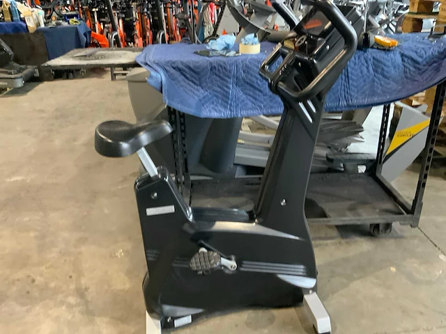Milon set 8x kracht 3x bike 3x crosstrainer circuit krachtstation - afbeelding 6 van  18
