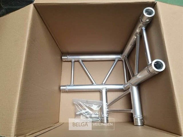 Milos vvu31 3-weg truss hoek - afbeelding 1 van  2