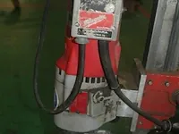Milwaukee boorstatief met boormachine - afbeelding 4 van  7