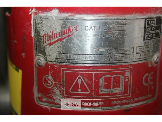 Milwaukee boorstatief met boormachine - afbeelding 6 van  7