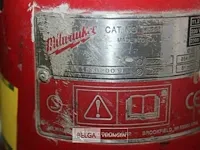 Milwaukee boorstatief met boormachine - afbeelding 6 van  7