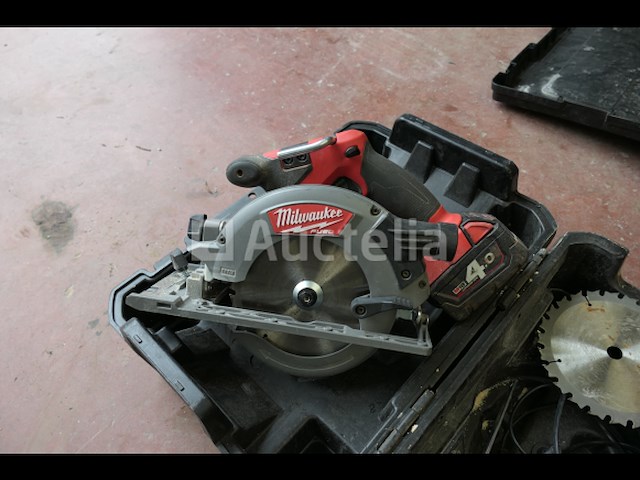 Milwaukee fuel borstelloze cirkelzaag op batterijen - afbeelding 1 van  9