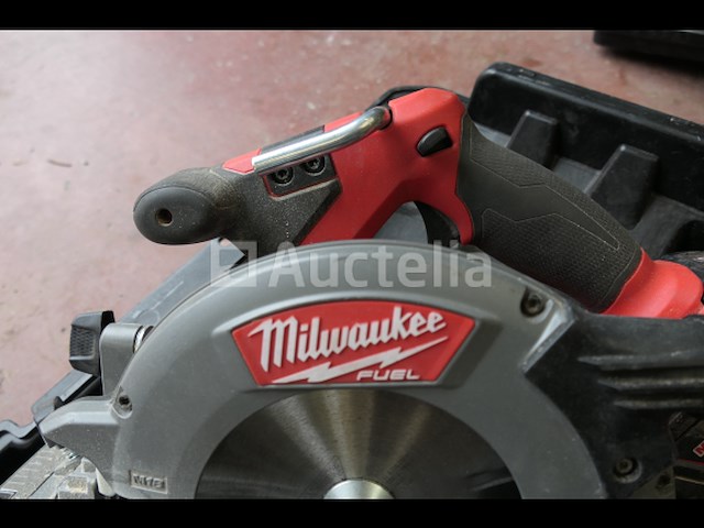 Milwaukee fuel borstelloze cirkelzaag op batterijen - afbeelding 5 van  9