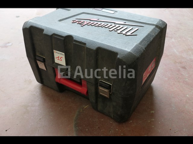 Milwaukee fuel borstelloze cirkelzaag op batterijen - afbeelding 8 van  9