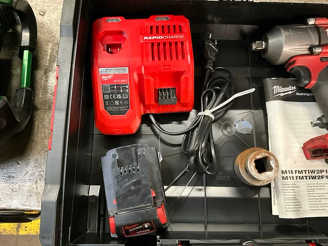 Milwaukee m18 accu slagmoersleutel - afbeelding 4 van  4