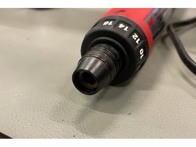 Milwaukee m4d, ratelsleutel met 2 accu's - afbeelding 2 van  4