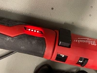 Milwaukee m4d, ratelsleutel met 2 accu's - afbeelding 3 van  4