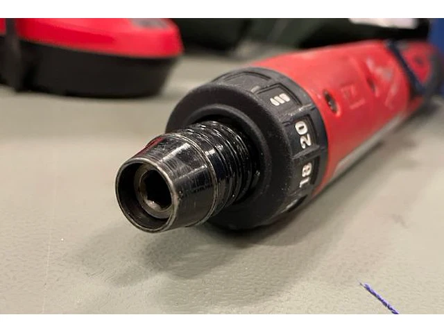 Milwaukee m4d, ratelsleutel met accu - afbeelding 2 van  6