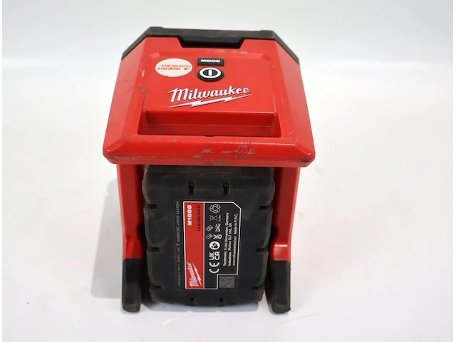 Milwaukee mobiele werflamp - afbeelding 3 van  4