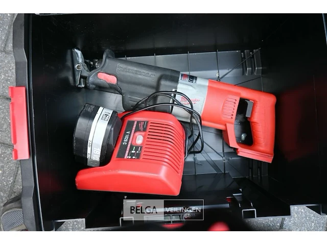 Milwaukee reciprozaagmachine - afbeelding 2 van  7