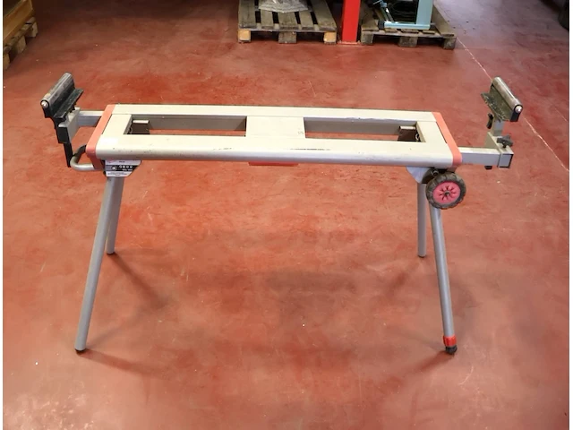 Milwaukee tafel met geleider - afbeelding 1 van  5