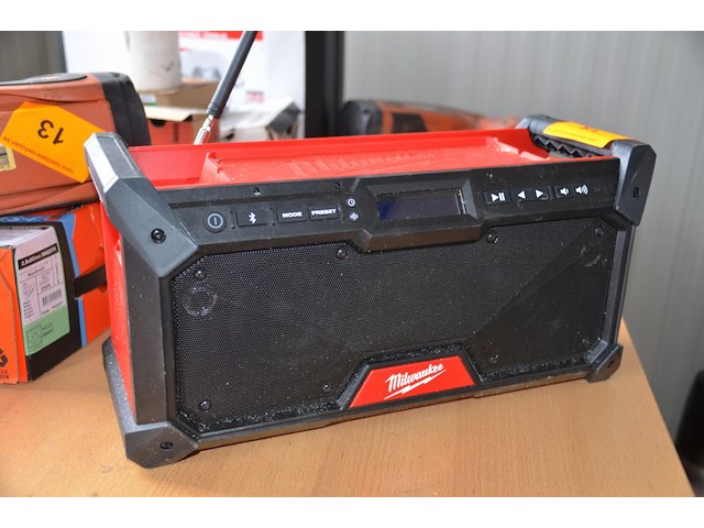 Milwaukee werfradio dab+ - afbeelding 2 van  3