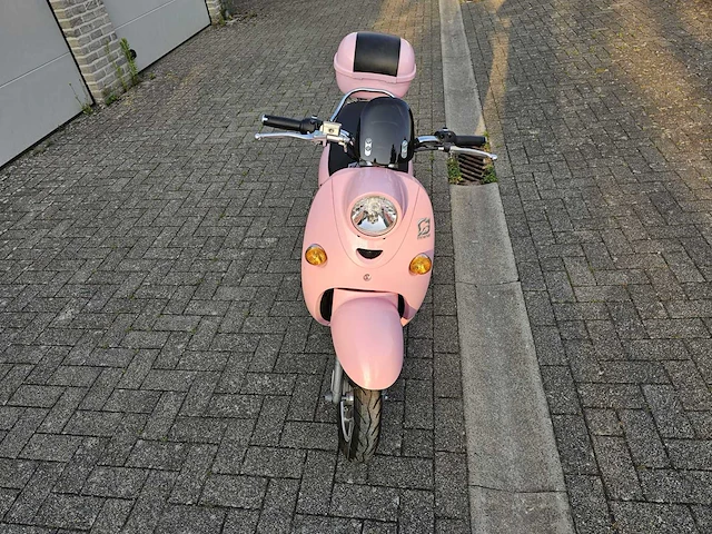 Minerva - elektrische scooter - brommer - afbeelding 1 van  9