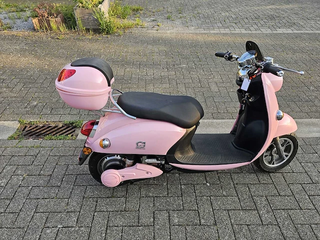 Minerva - elektrische scooter - brommer - afbeelding 9 van  9