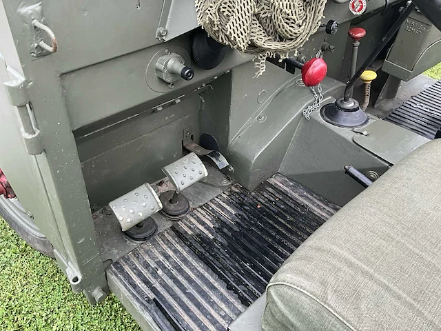 Minerva blindee recce jeep - 1955 - legervoertuig - afbeelding 19 van  67