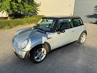 Mini - 2001 - cooper - personenauto - afbeelding 10 van  17