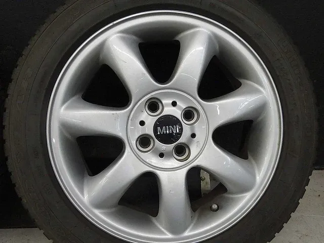 Mini (cooper) velgen, inclusief goodyear banden - afbeelding 3 van  9
