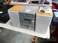 Mini jvc hifi-systeem - afbeelding 1 van  4