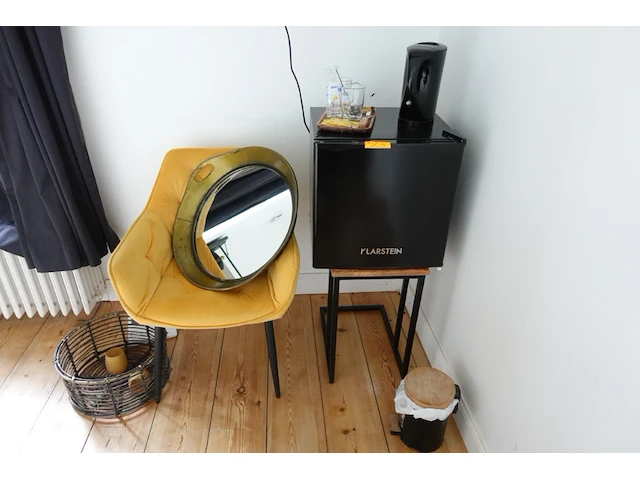 Mini koelkast klarstein + diversen - afbeelding 1 van  6