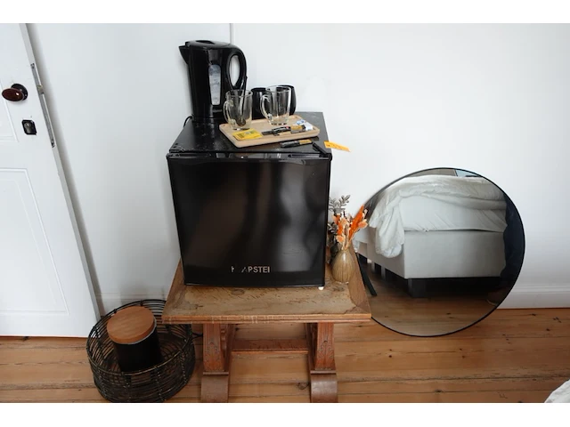 Mini koelkast klarstein + diversen - afbeelding 1 van  4