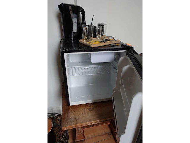 Mini koelkast klarstein + diversen - afbeelding 3 van  4