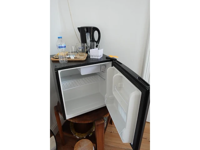 Mini koelkast klarstein + diversen - afbeelding 2 van  5