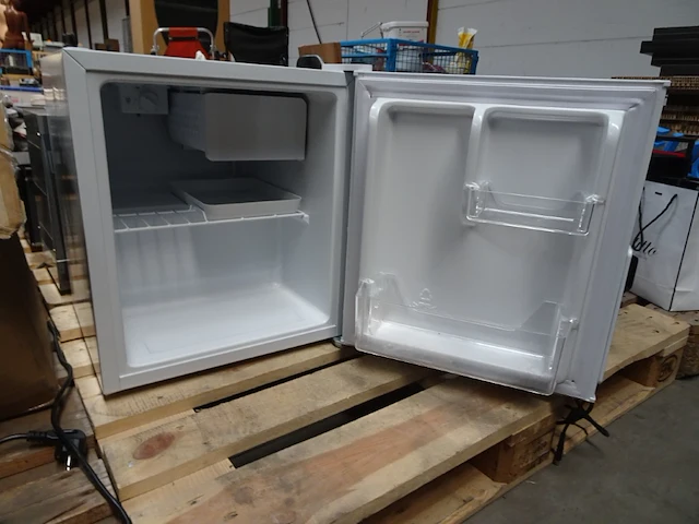 Mini koelkast zanussi - afbeelding 2 van  3