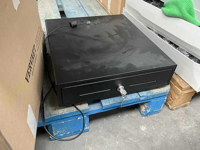 Mini pc dell optiplex 3080 + monitor dell en toebehoren - afbeelding 9 van  9