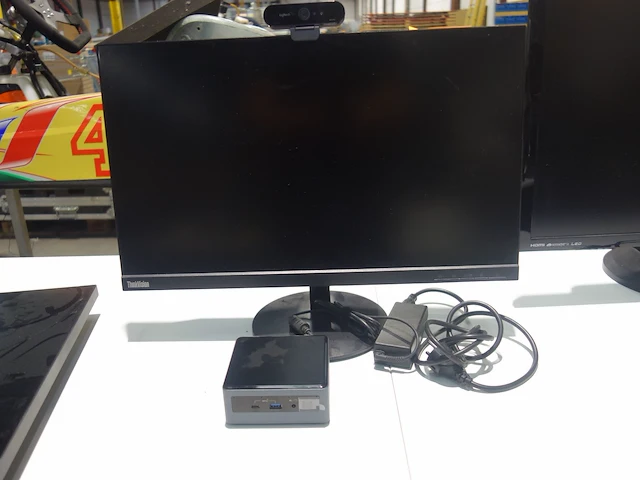 Mini pc intel met scherm lenovo - afbeelding 1 van  5