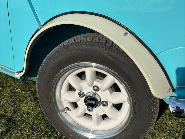 Mini personenauto - afbeelding 4 van  15