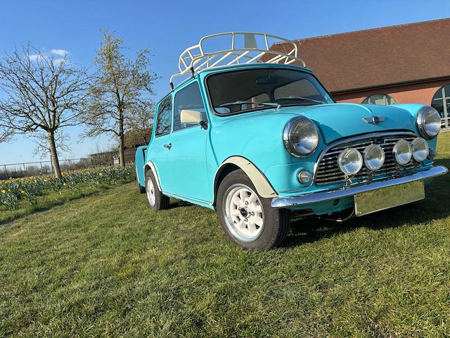 Mini personenauto - afbeelding 9 van  15