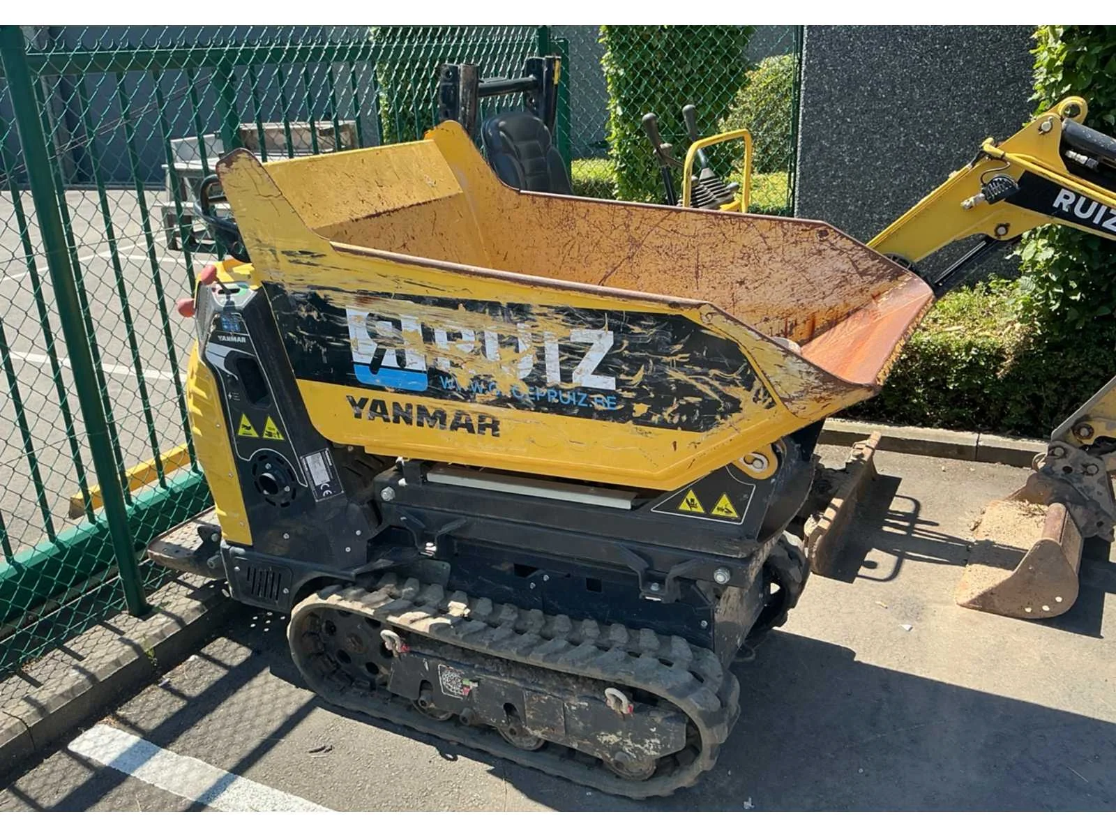 Mini-rupsdumper, voertuigen, horloges en it wegens faillissementen