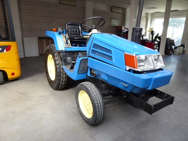 Mini tractor iseki - afbeelding 4 van  10
