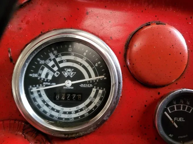 Mini tractor massey ferguson 135 + pistesleep - afbeelding 8 van  10