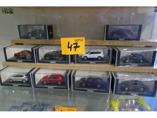 Miniatuur autos - 10 stuks norev - afbeelding 1 van  5