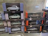 Miniatuur autos - 16 stuks atlas - dominique chapatte - afbeelding 3 van  4