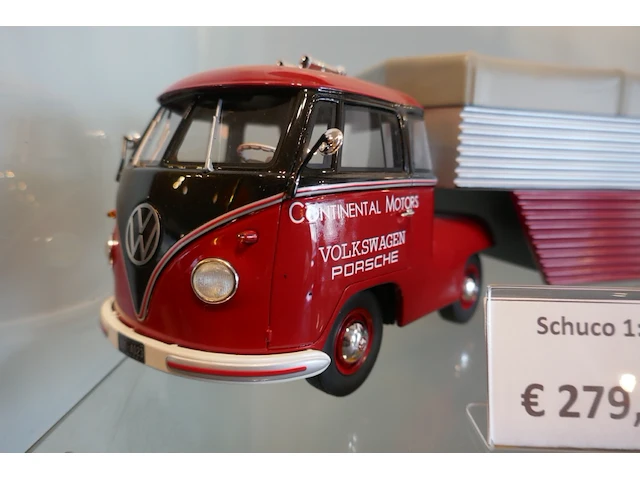 Miniatuur autos - 2 stuks - afbeelding 2 van  4